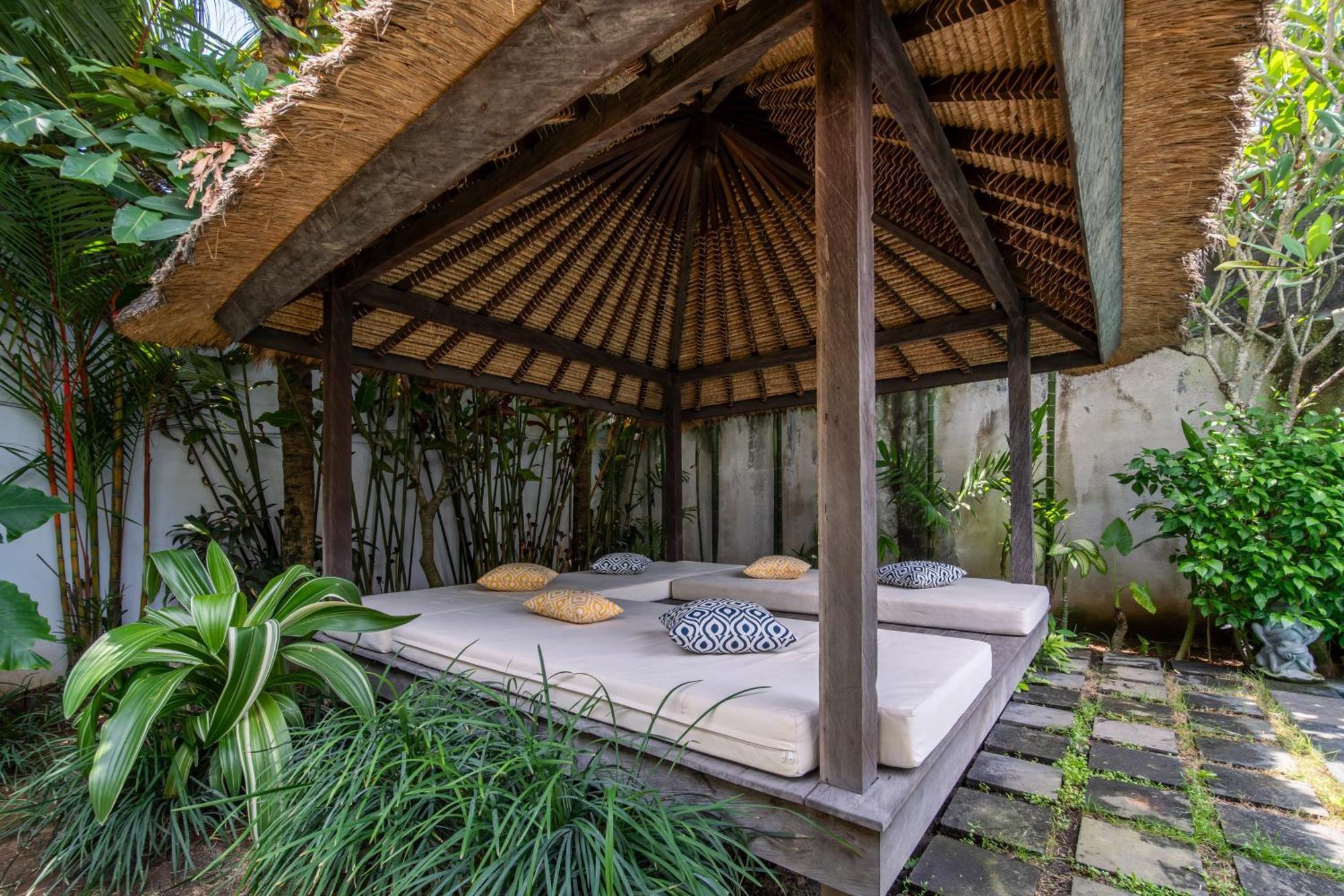 Villa Nikaia By Villa Finder Seminyak Eksteriør billede
